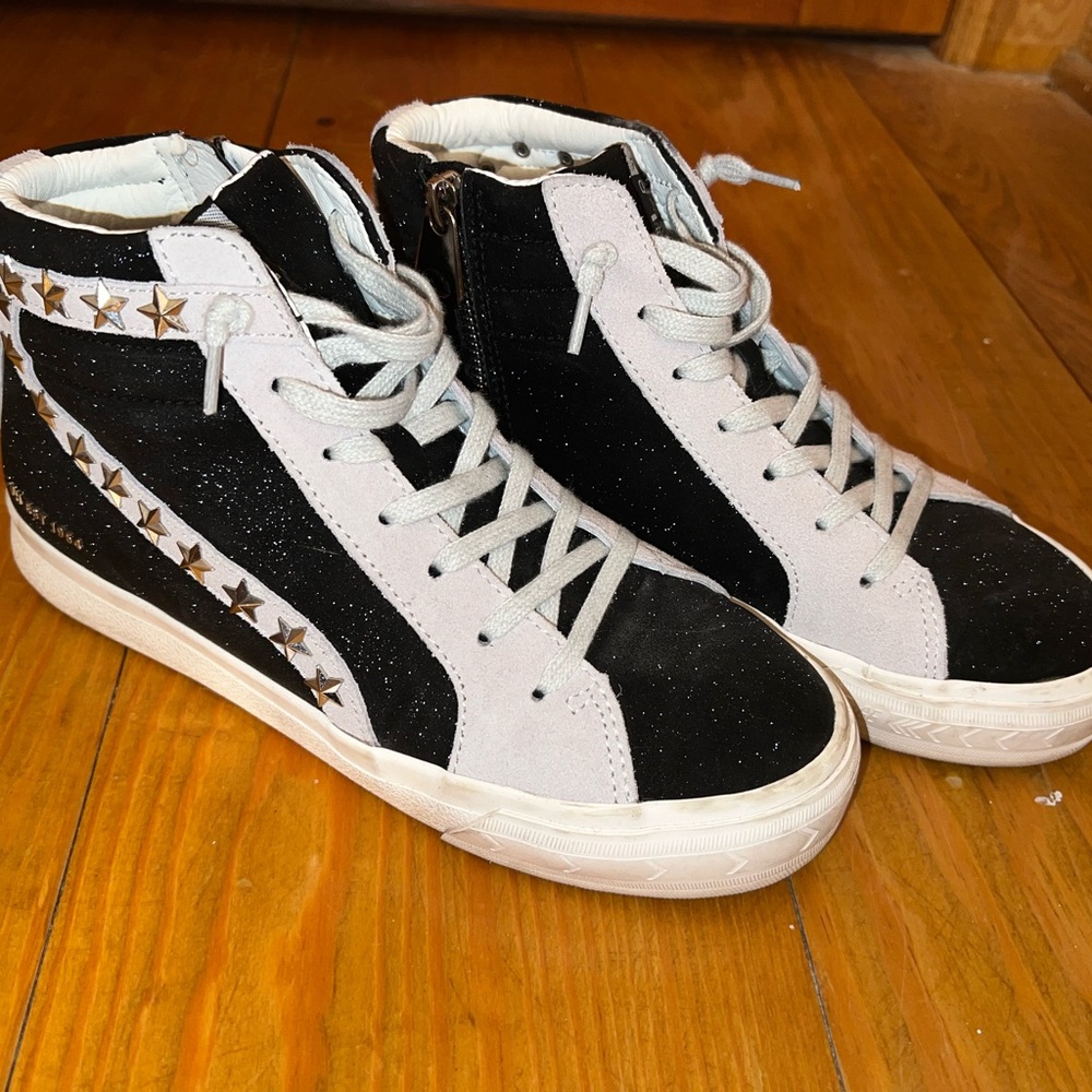 Vintage Havana.  Womens size 7.5.